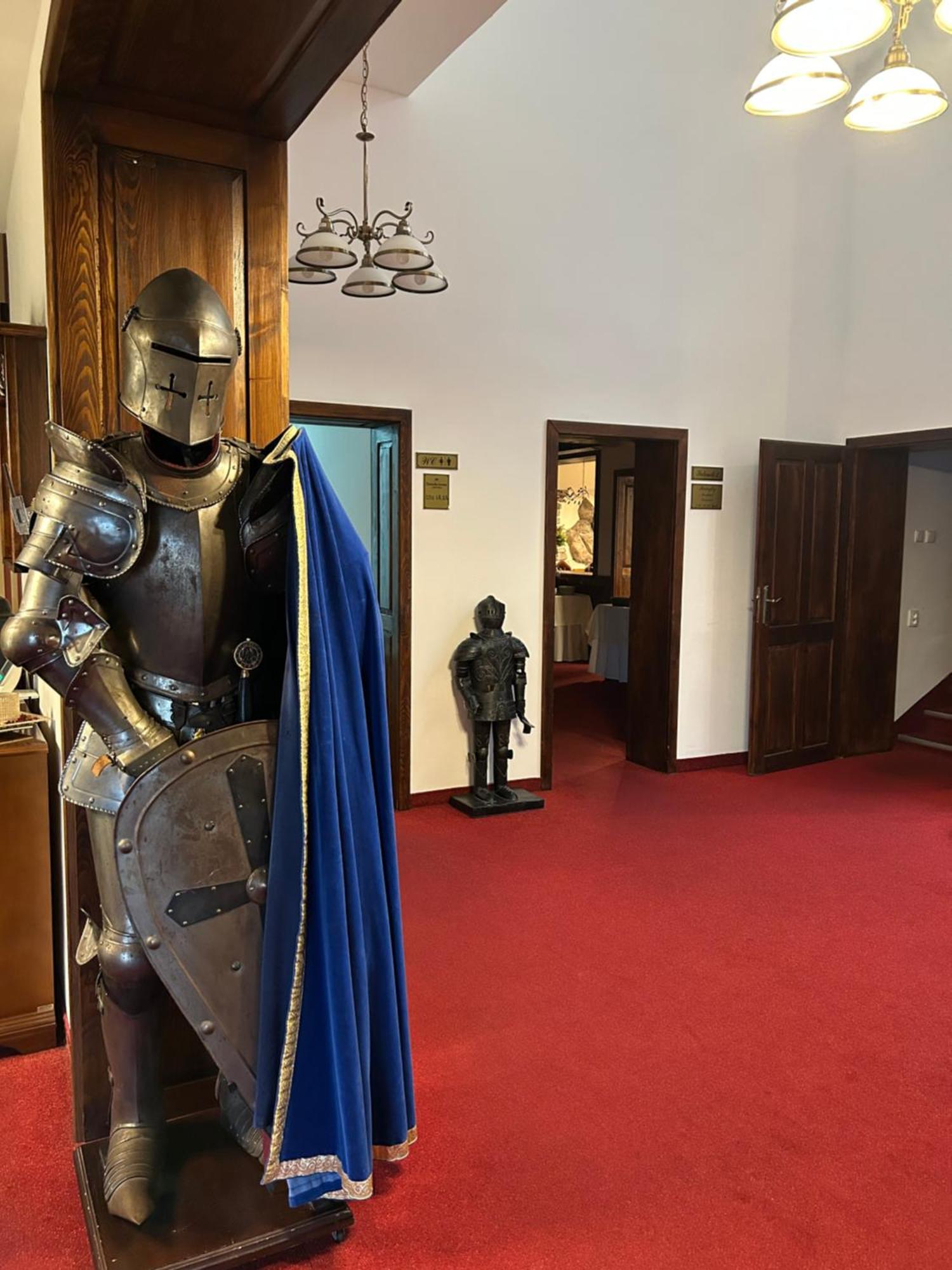 Zamocka Koruna U Hoffera ニトラ エクステリア 写真